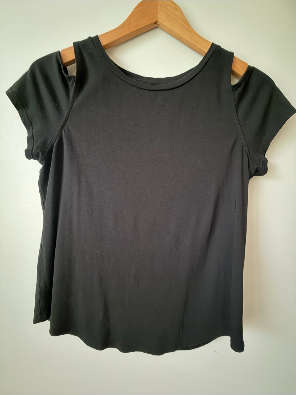 LOFT Black Cold-Shoulder Short Sleeve Tee